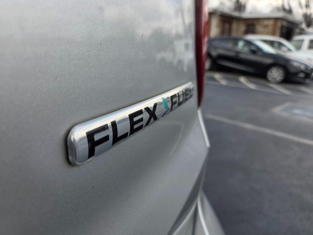 2016 Ford Explorer Image 9