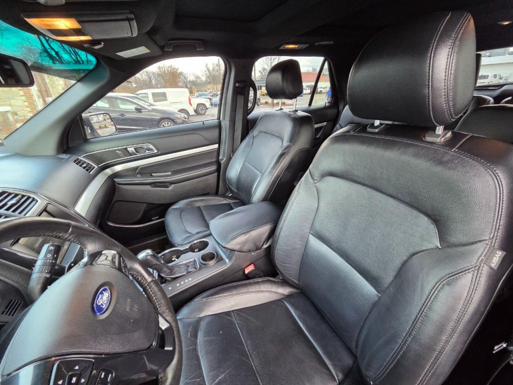 2016 Ford Explorer Image 13
