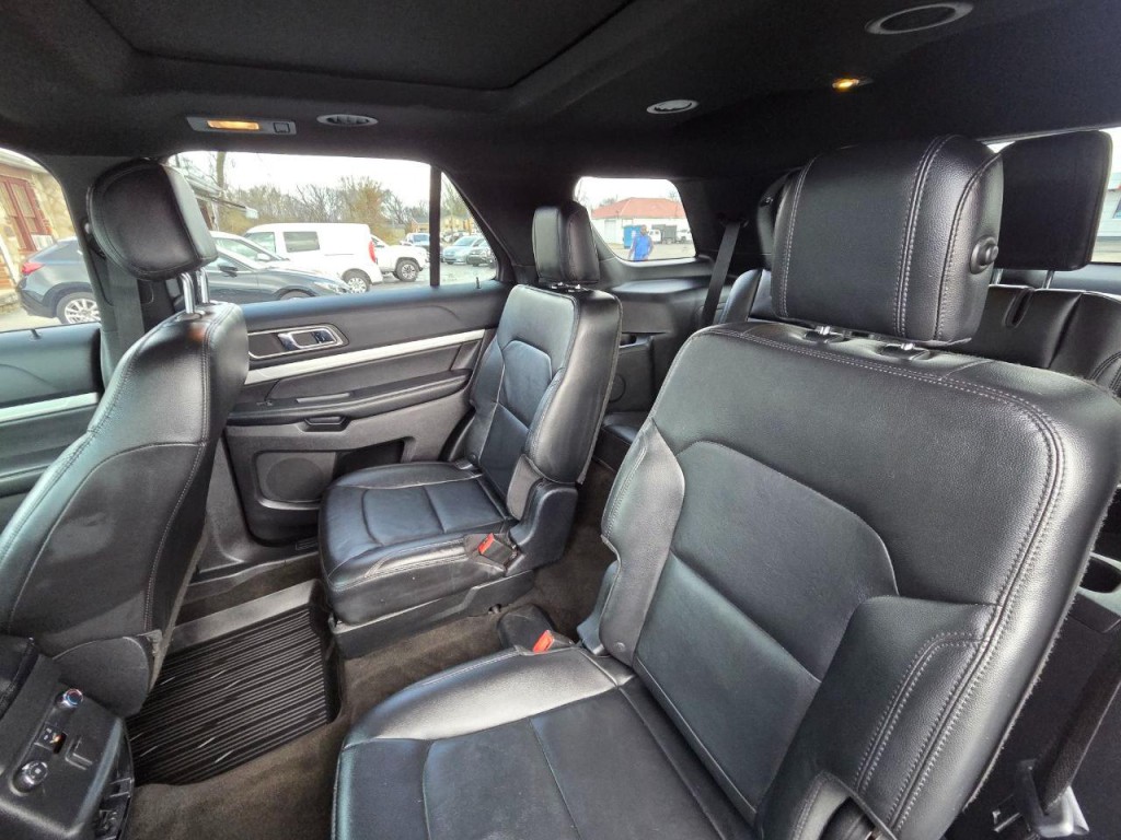 2016 Ford Explorer Image 15