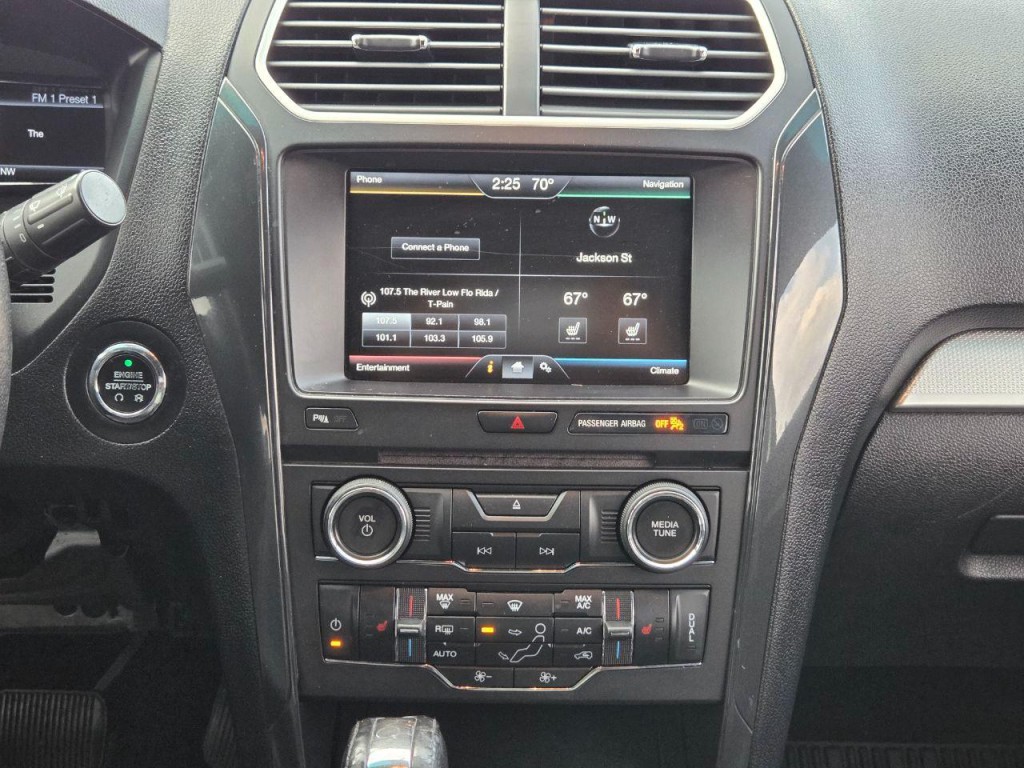 2016 Ford Explorer Image 24