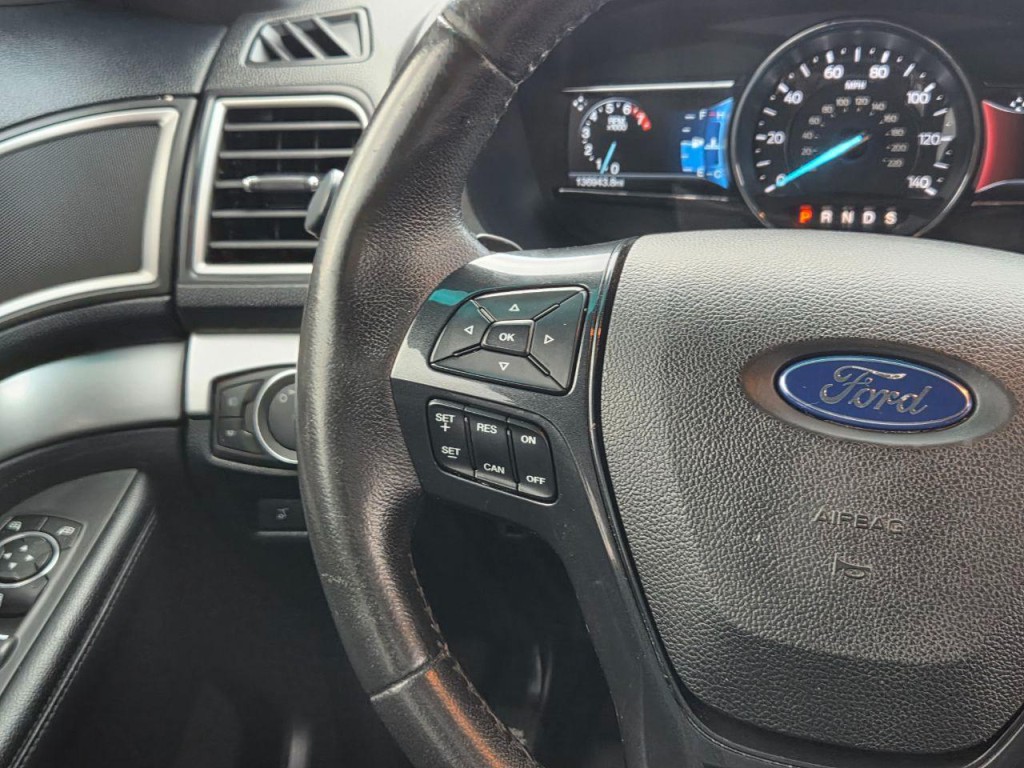 2016 Ford Explorer Image 26
