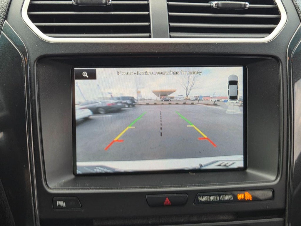 2016 Ford Explorer Image 29