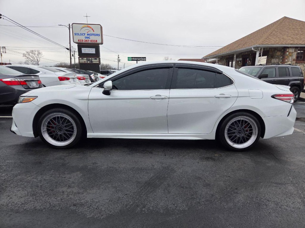 2018 Toyota Camry Image 3