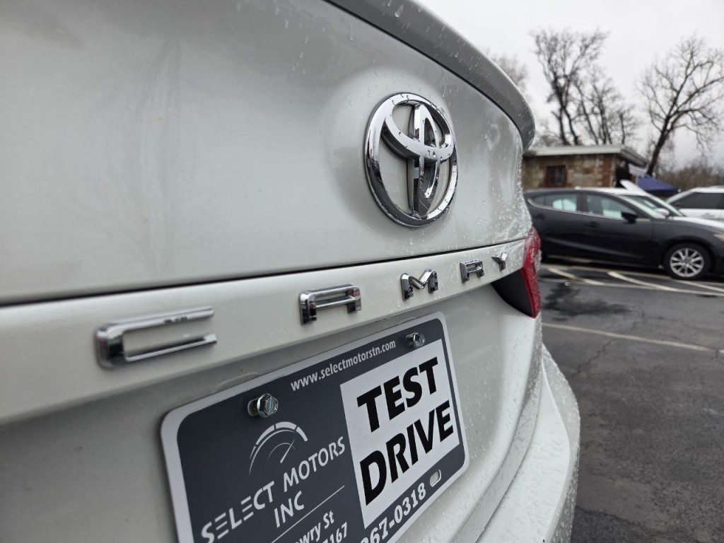 2018 Toyota Camry Image 9