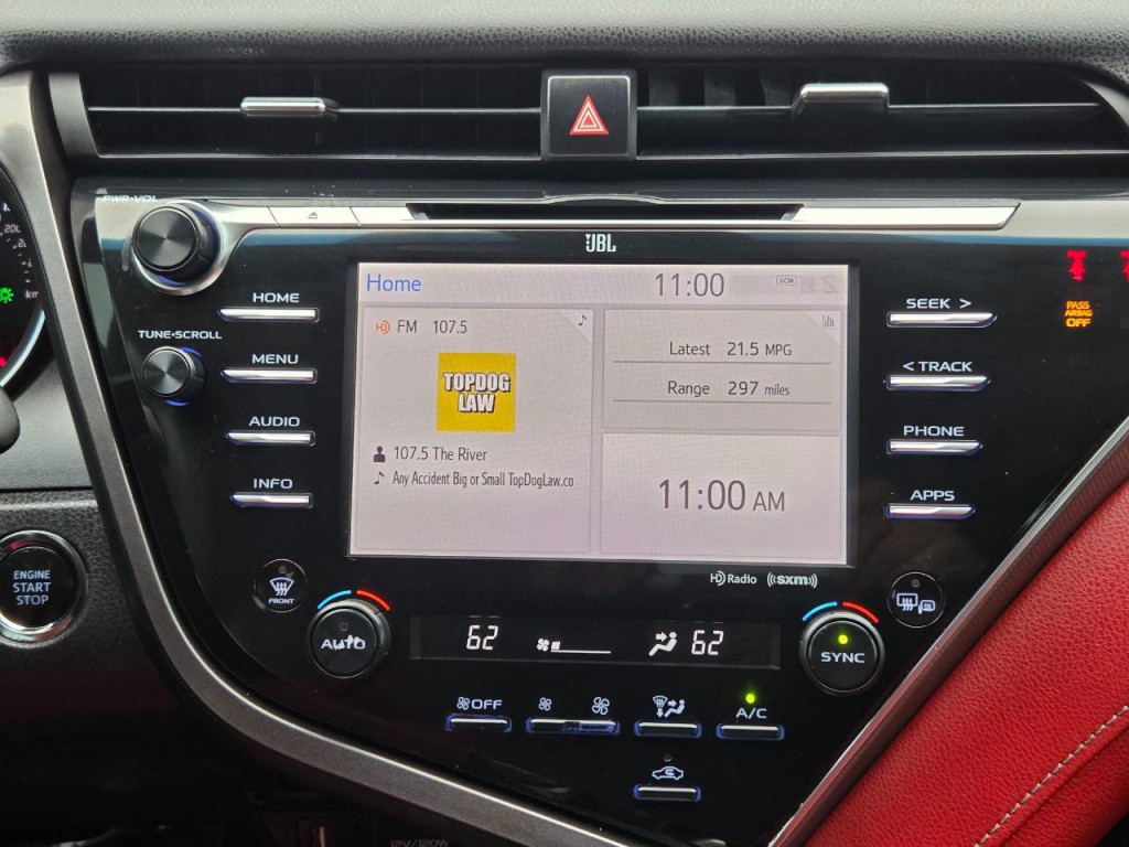 2018 Toyota Camry Image 20