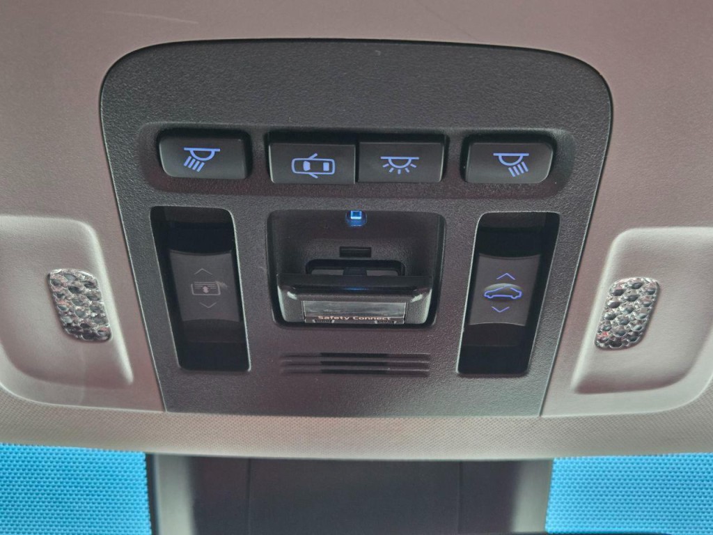 2018 Toyota Camry Image 25