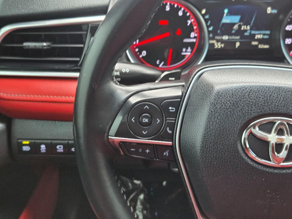 2018 Toyota Camry Image 28