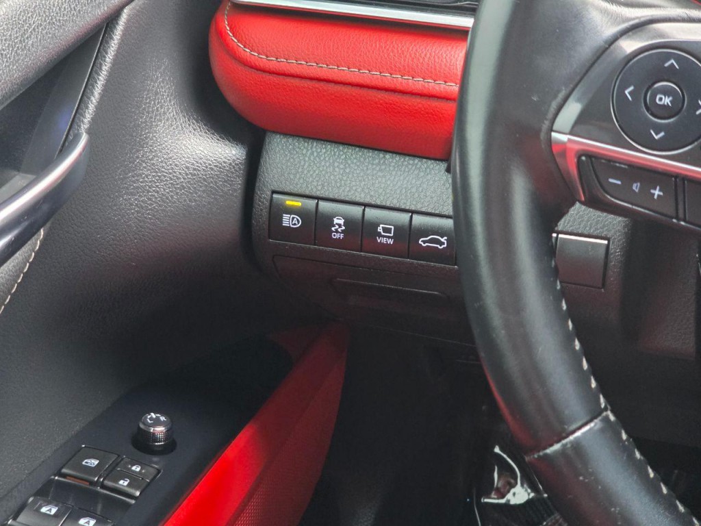 2018 Toyota Camry Image 29