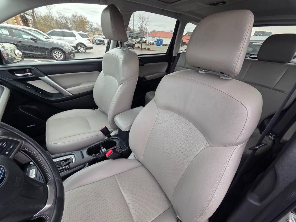 2016 Subaru Forester Image 13
