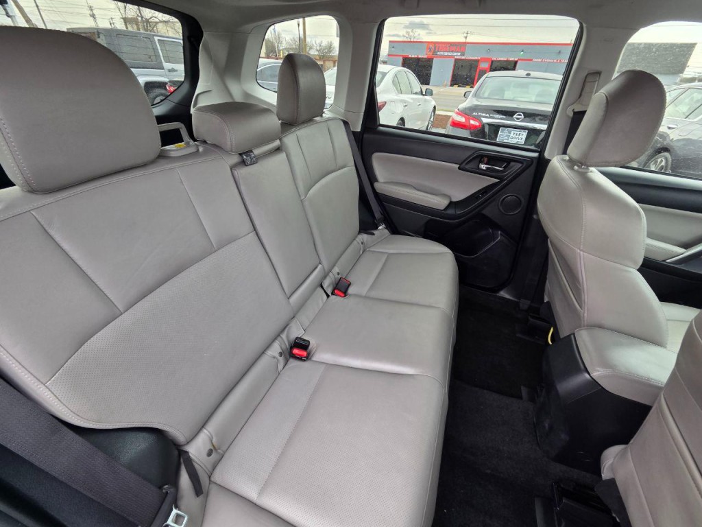 2016 Subaru Forester Image 16
