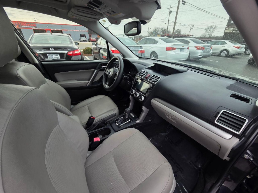 2016 Subaru Forester Image 19