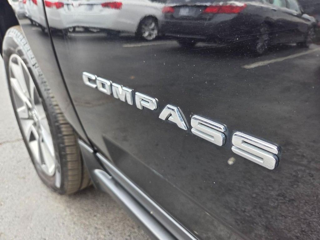 2014 Jeep Compass Image 10