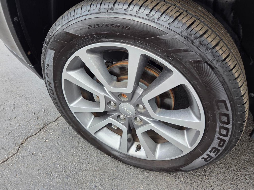 2014 Jeep Compass Image 12