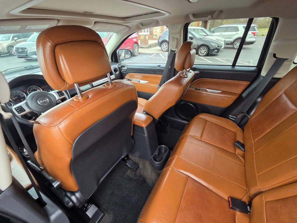 2014 Jeep Compass Image 16