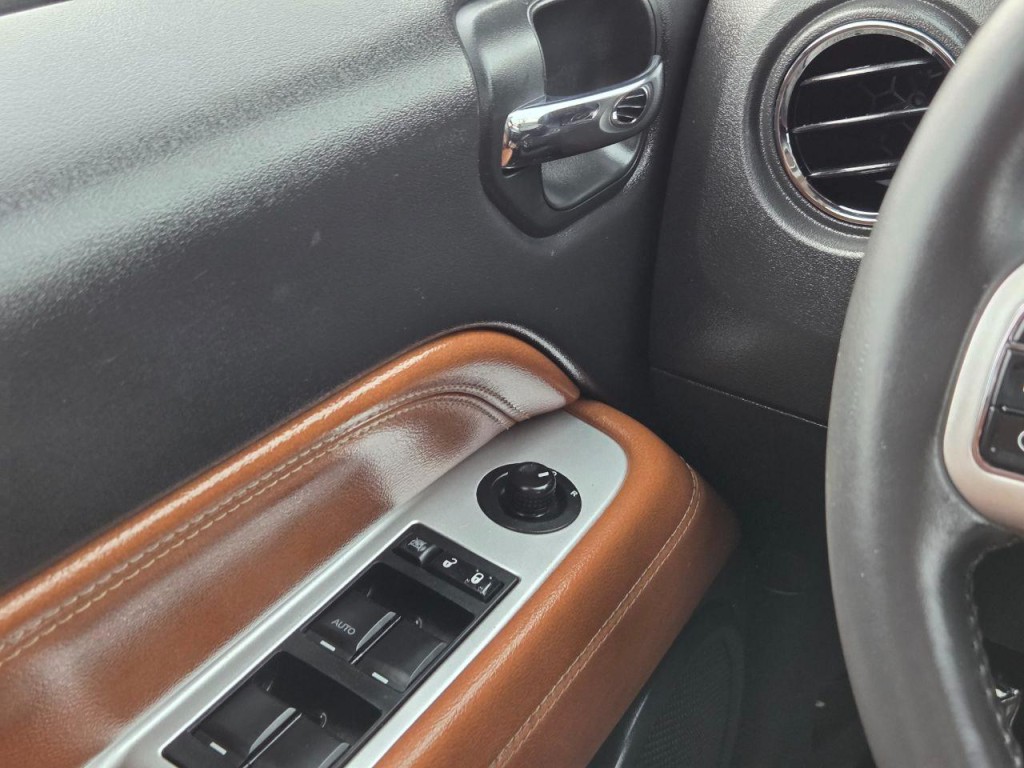 2014 Jeep Compass Image 27