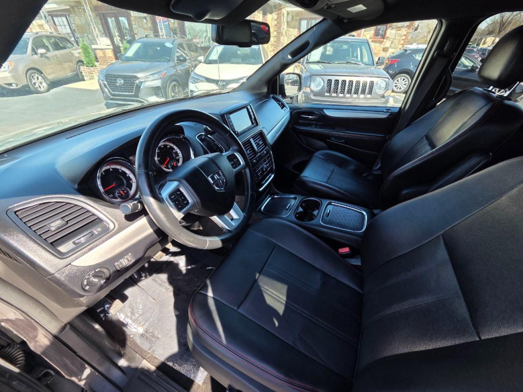2018 Dodge Grand Caravan Image 12