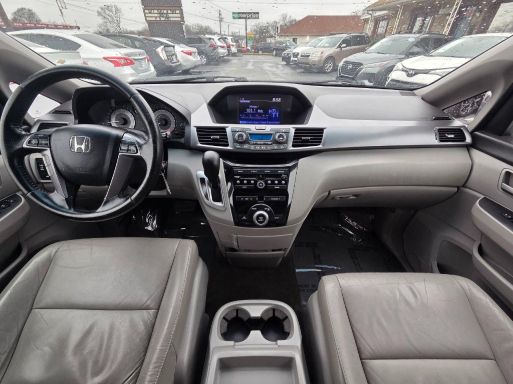 2012 Honda Odyssey Image 19