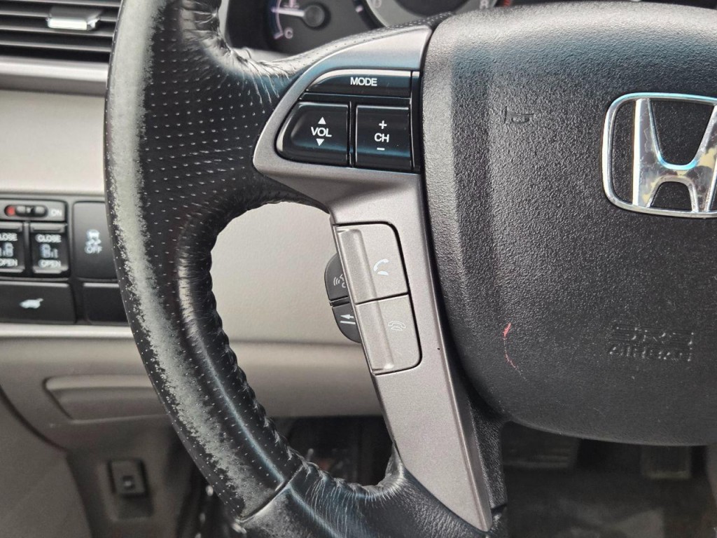 2012 Honda Odyssey Image 25