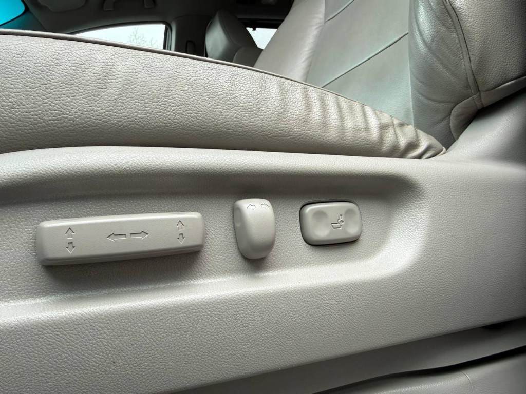 2012 Honda Odyssey Image 29