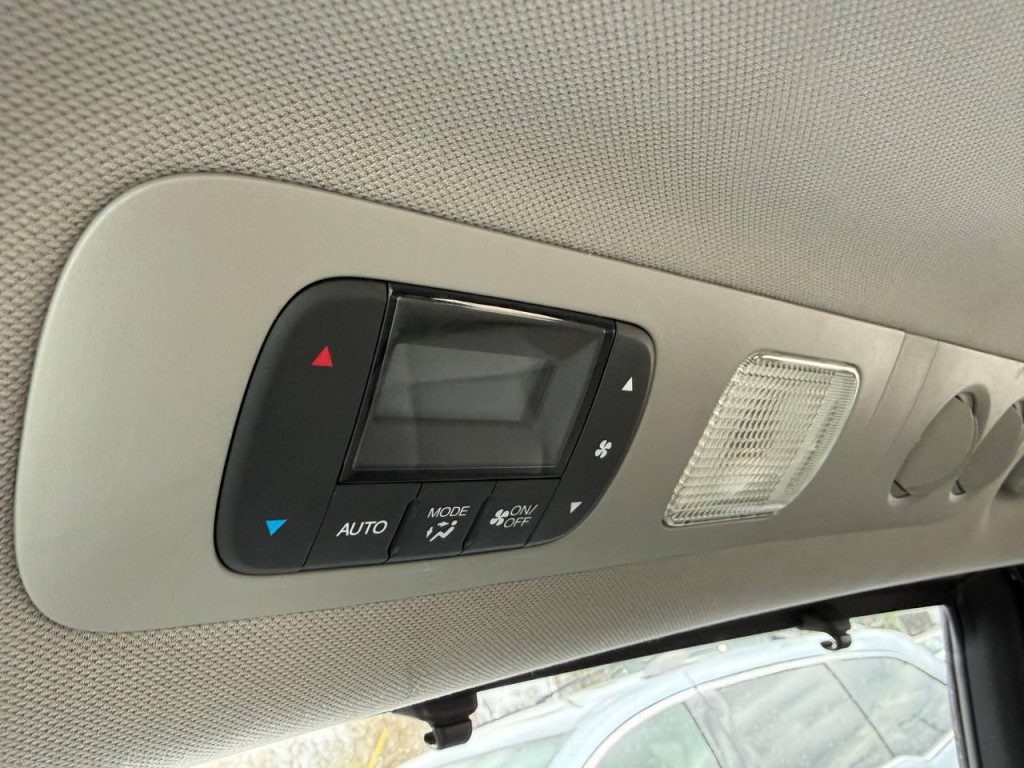 2012 Honda Odyssey Image 33