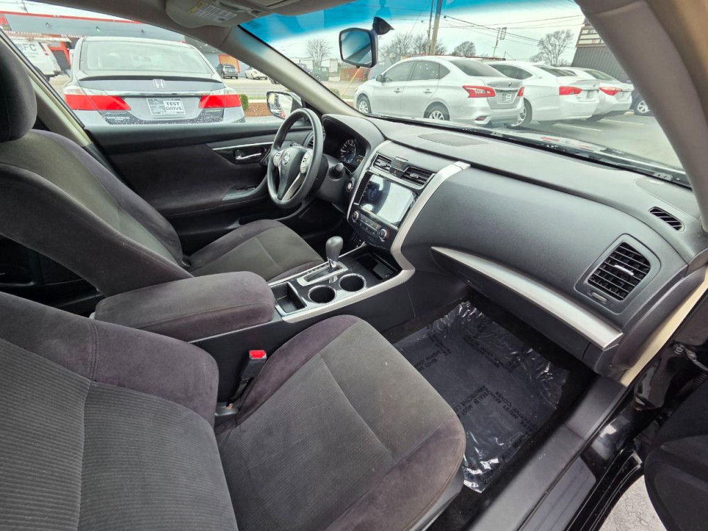 2013 Nissan Altima Image 17