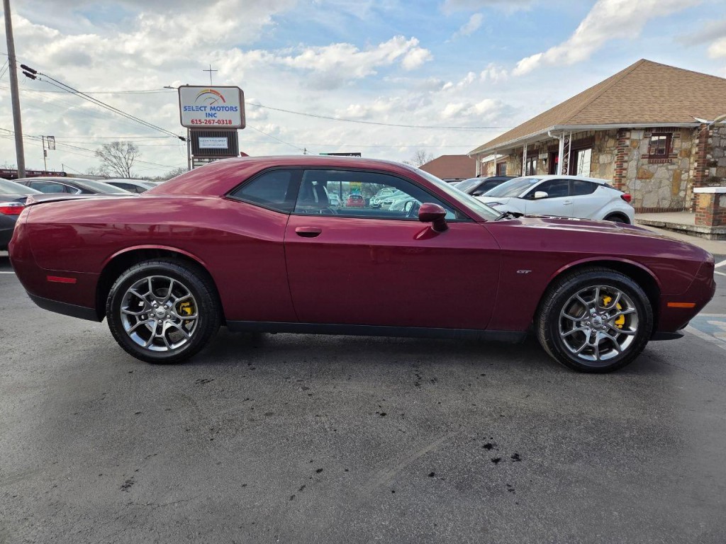 2017 Dodge Challenger Image 6