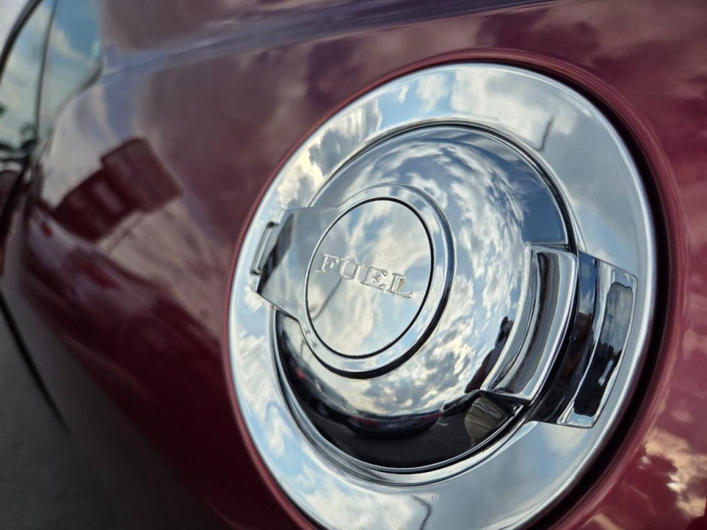 2017 Dodge Challenger Image 10