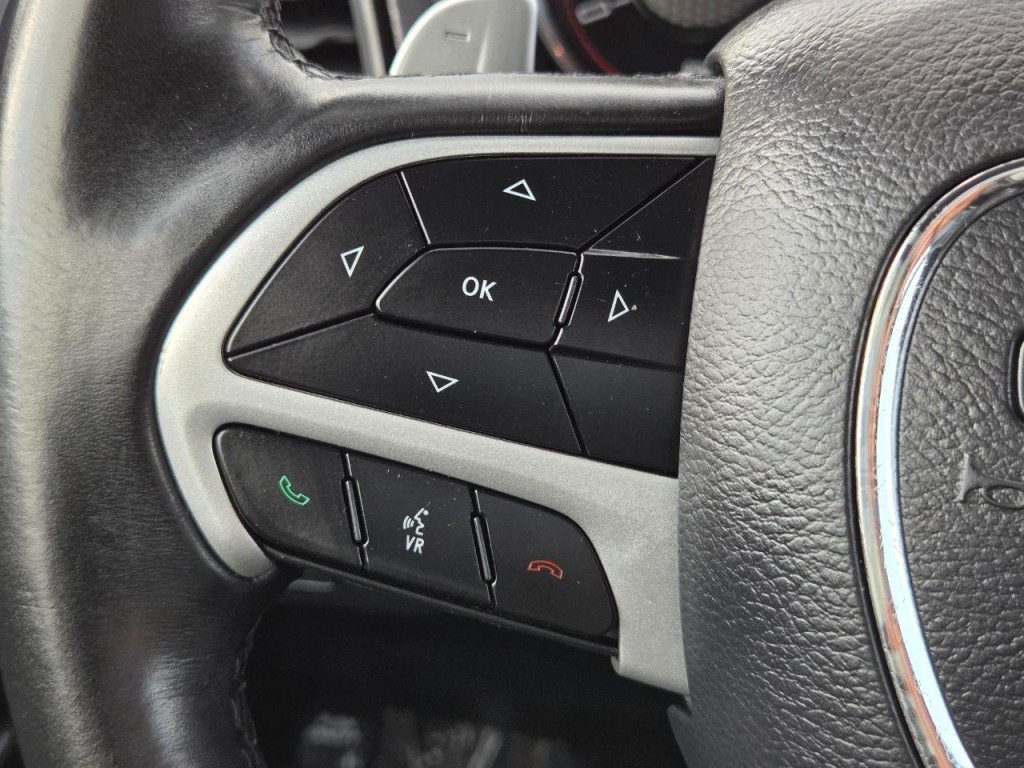 2017 Dodge Challenger Image 24