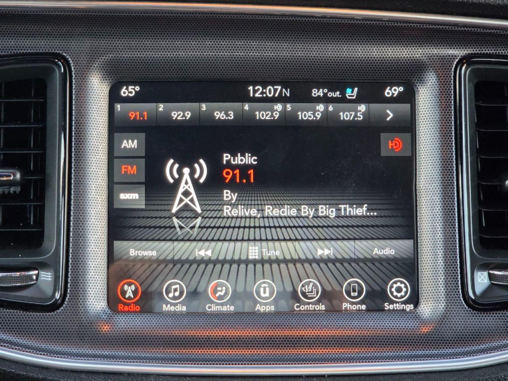 2017 Dodge Challenger Image 28