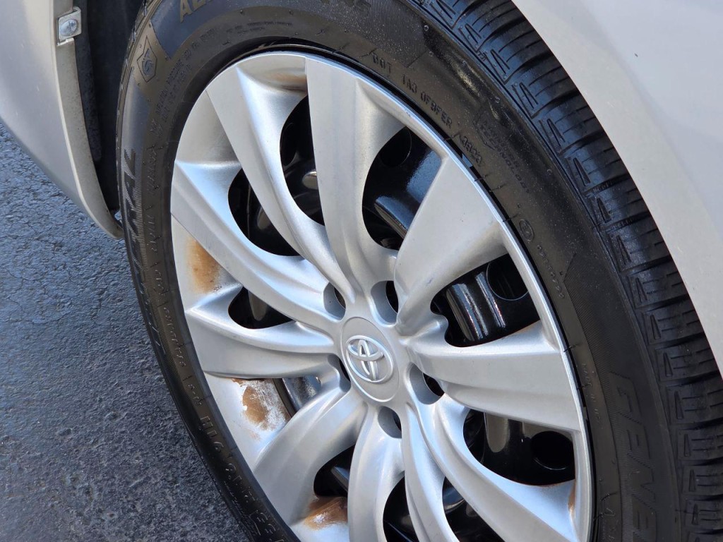 2013 Toyota Corolla Image 8