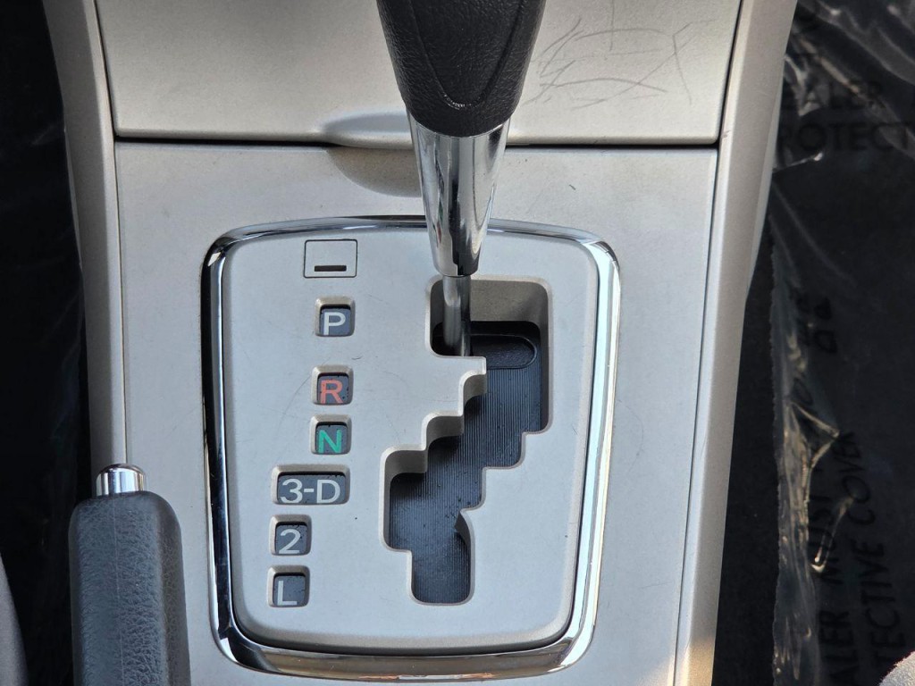 2013 Toyota Corolla Image 22