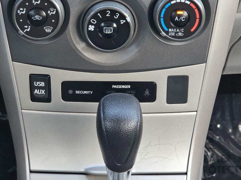 2013 Toyota Corolla Image 23