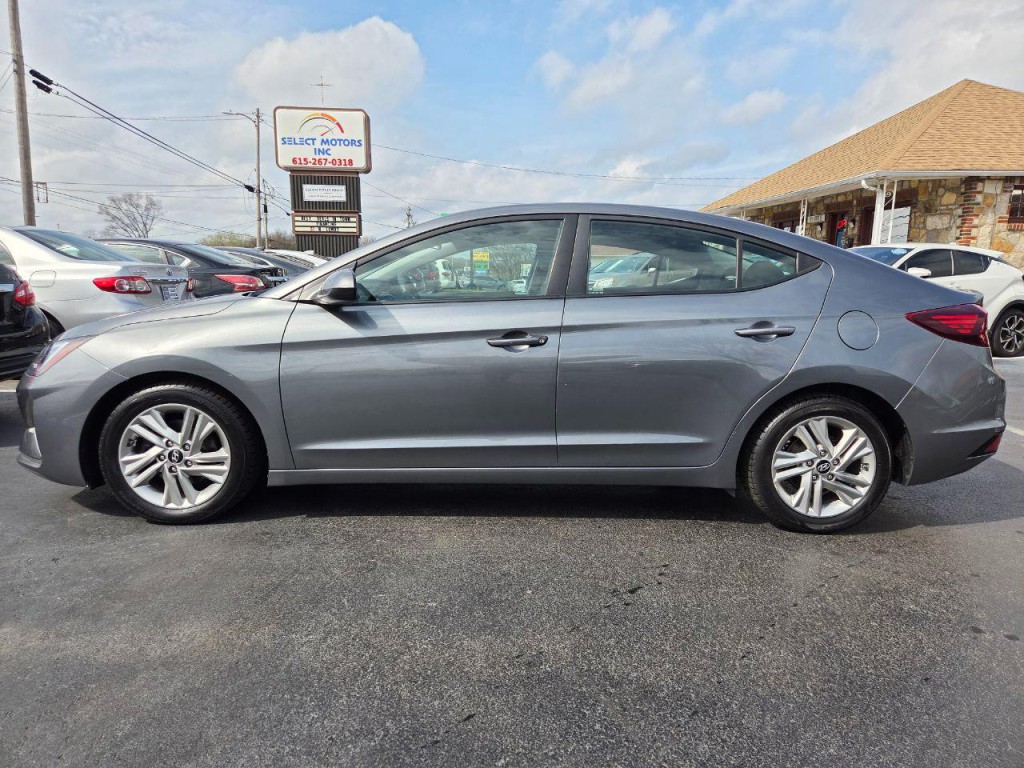 2019 Hyundai Elantra Image 3