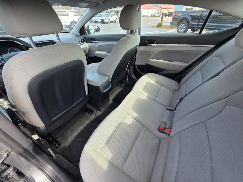 2019 Hyundai Elantra Image 13