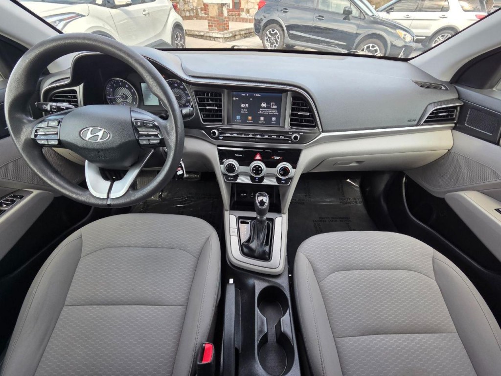 2019 Hyundai Elantra Image 20