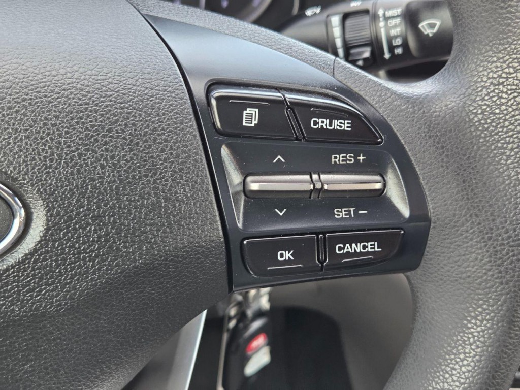 2019 Hyundai Elantra Image 25
