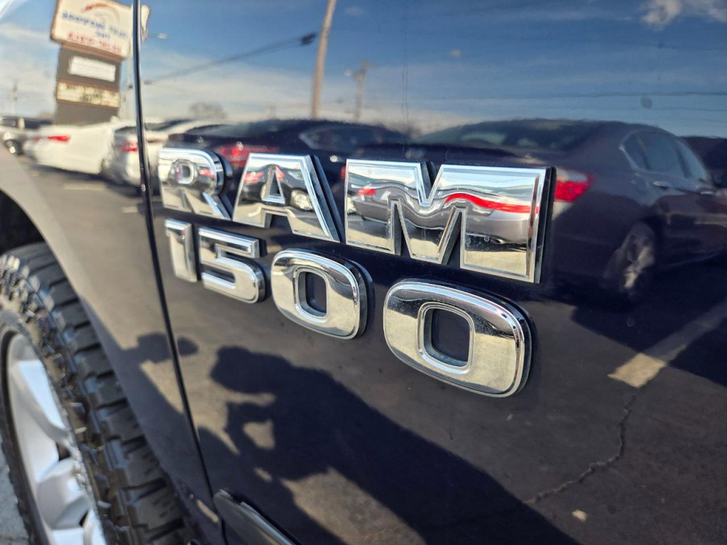 2015 RAM 1500 Image 8
