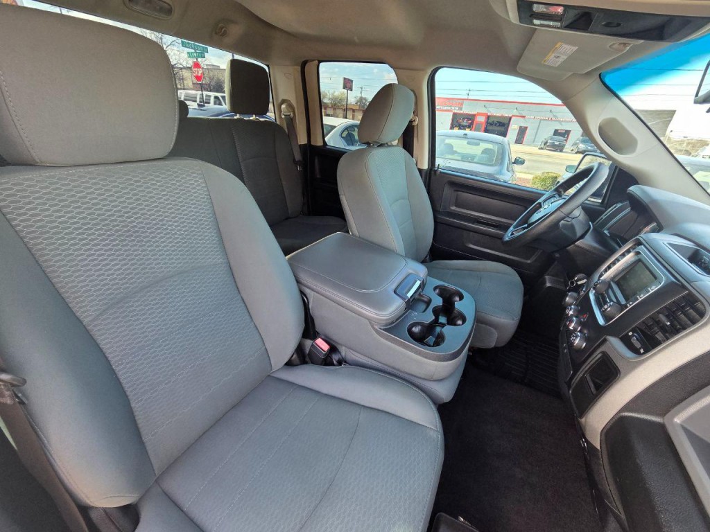 2015 RAM 1500 Image 18