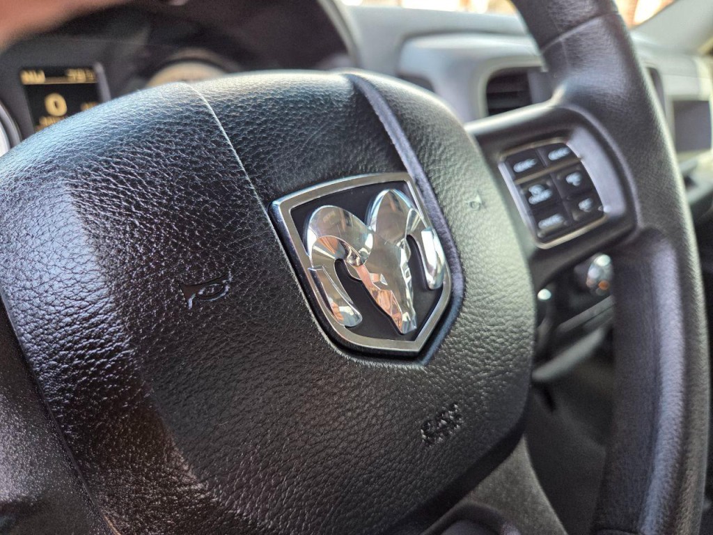 2015 RAM 1500 Image 28