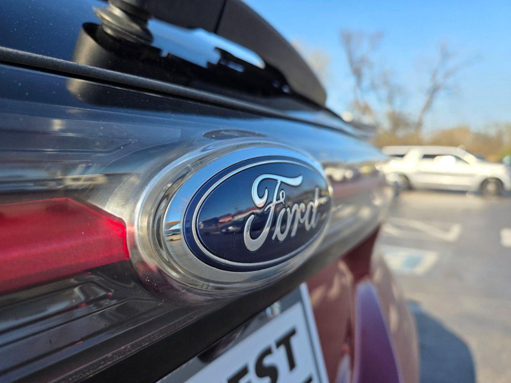 2018 Ford Edge Image 9