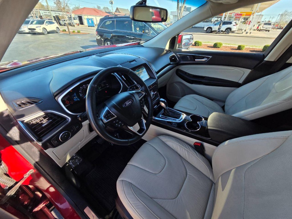 2018 Ford Edge Image 13