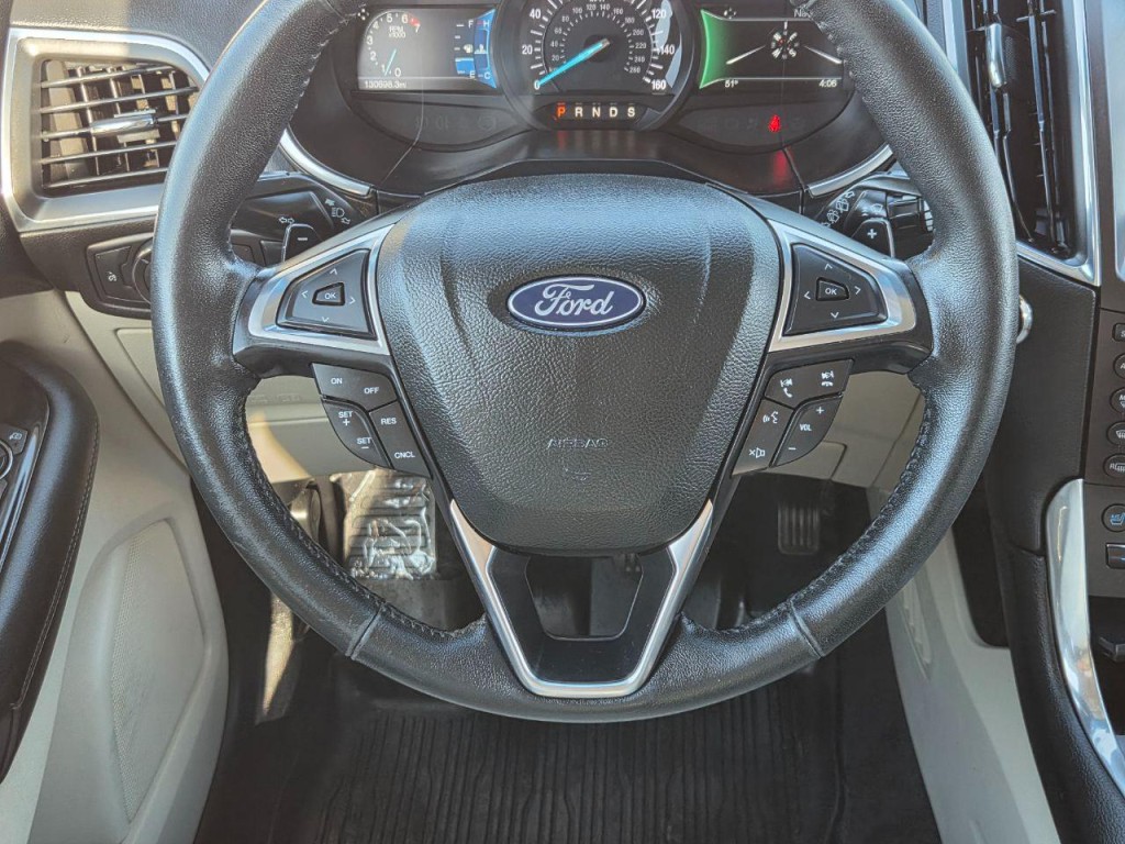 2018 Ford Edge Image 28