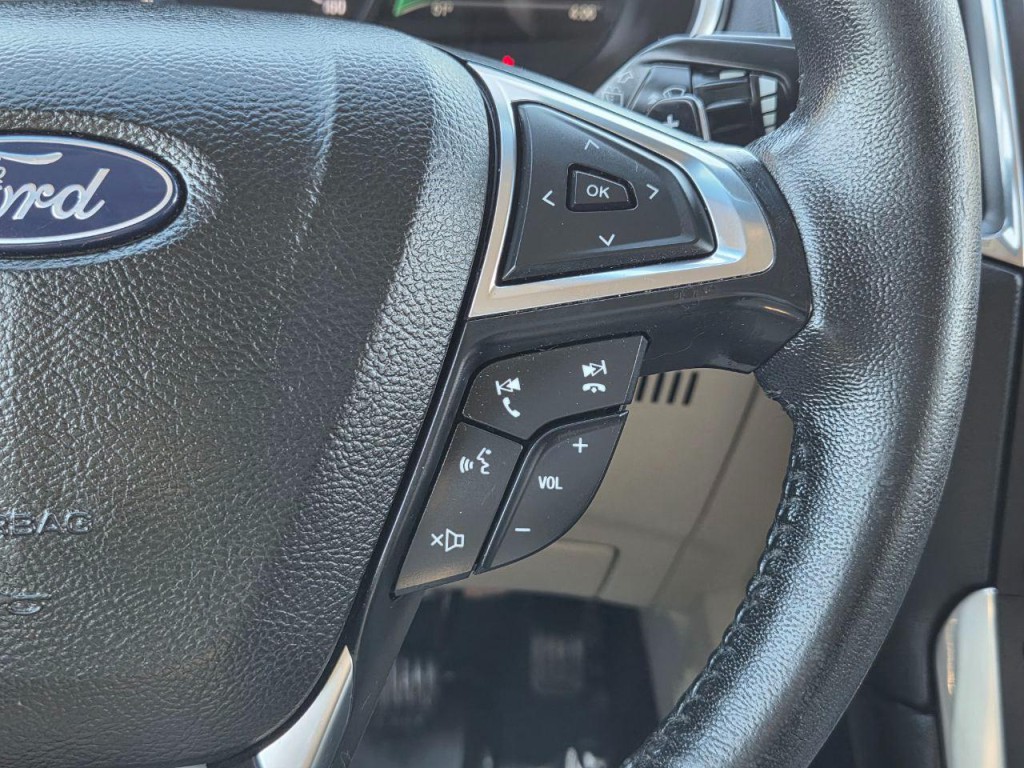 2018 Ford Edge Image 30