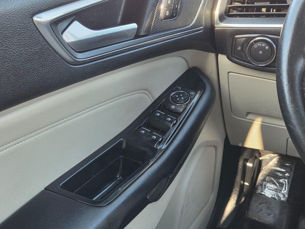 2018 Ford Edge Image 31