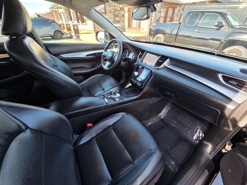 2019 INFINITI QX50 Image 16