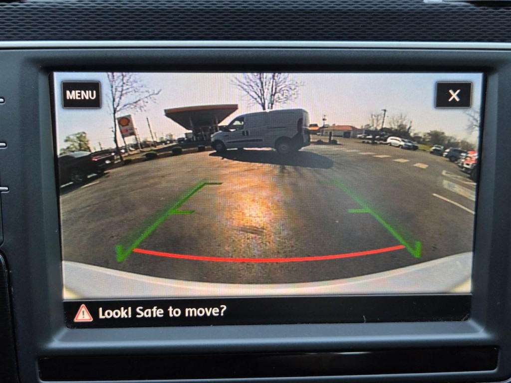 2017 Volkswagen GTI Image 31