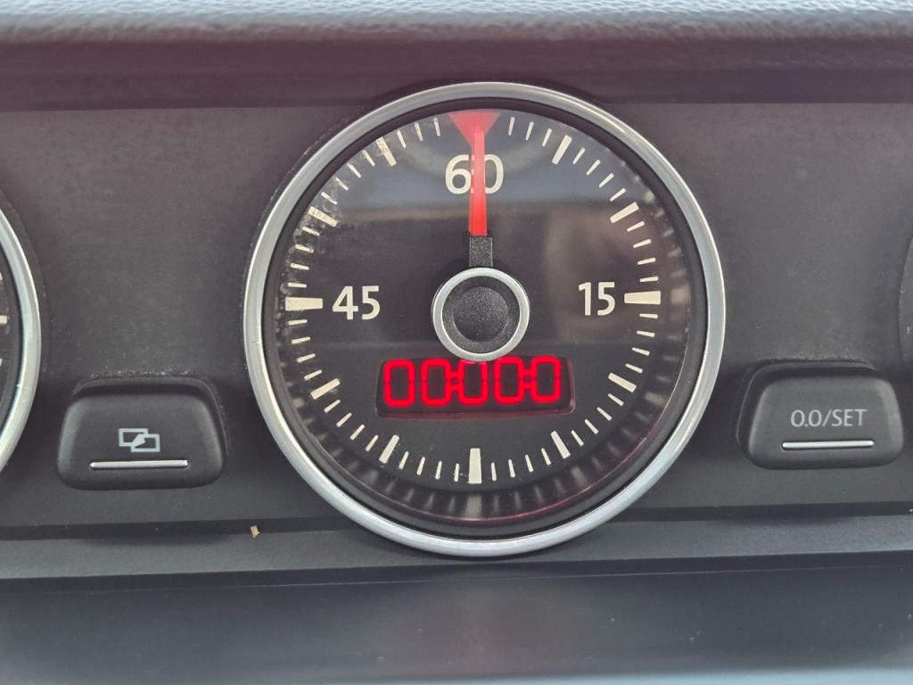 2012 Volkswagen Beetle Image 23