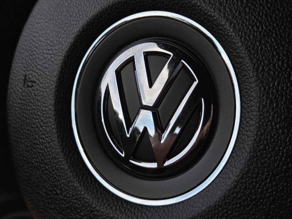 2012 Volkswagen Beetle Image 29