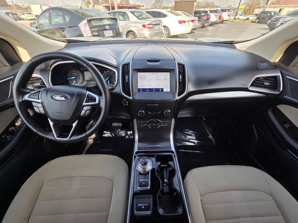 2019 Ford Edge Image 20