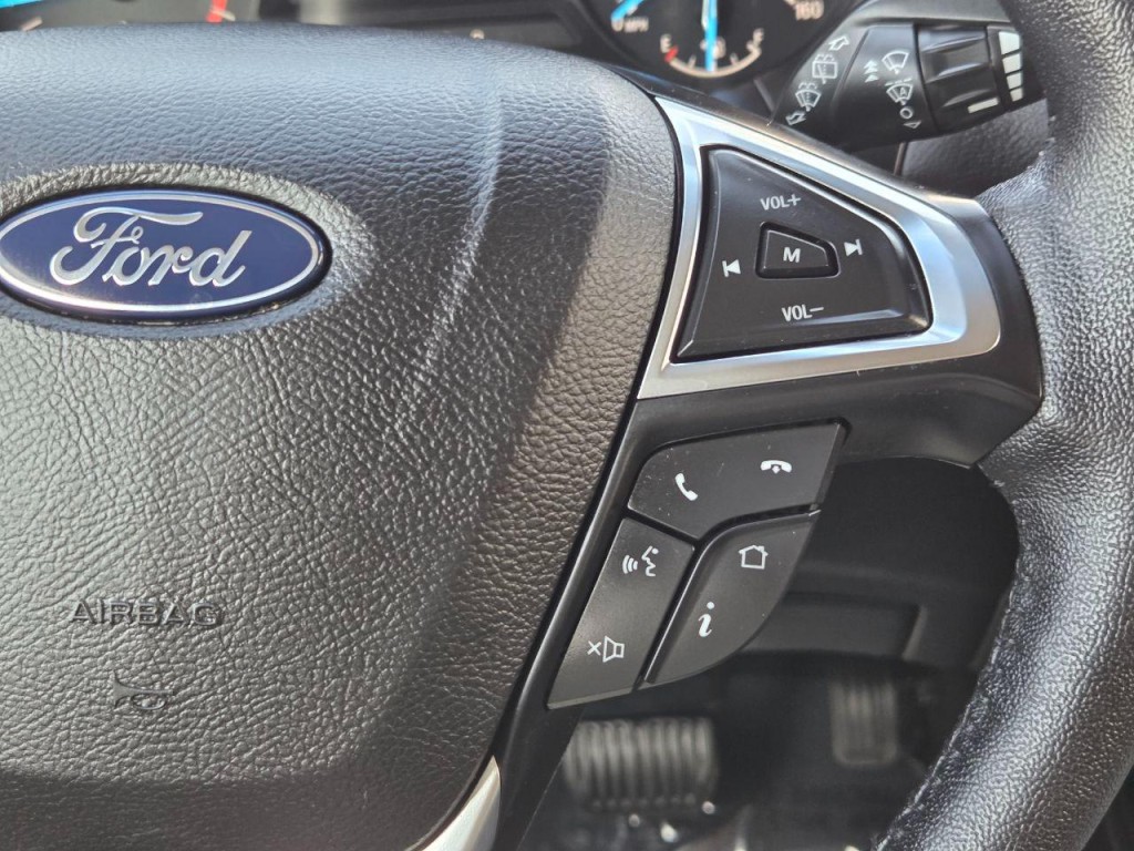 2019 Ford Edge Image 27